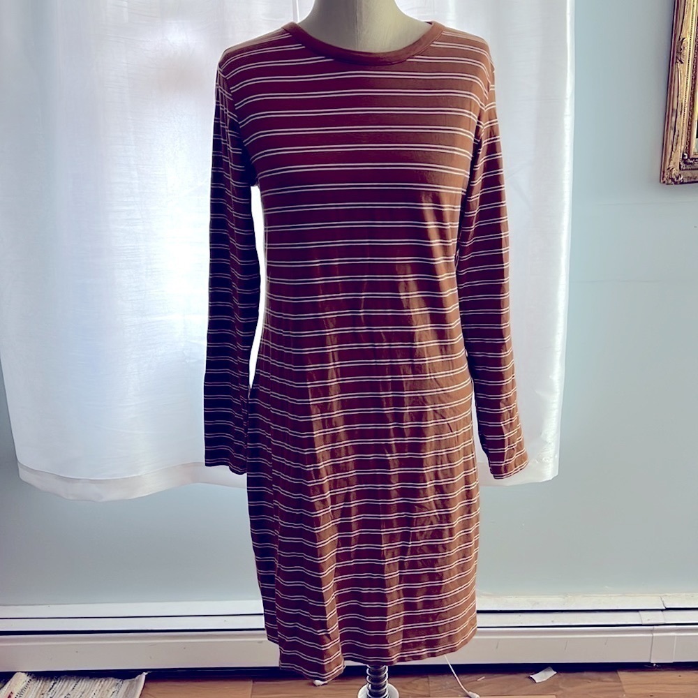 Old Navy Jersey Knit Striped Long Sleeve Dress size Large ❤️